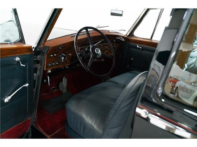 1956 Rolls-Royce Silver Wraith Enclosed Drive Limousine - photo 12