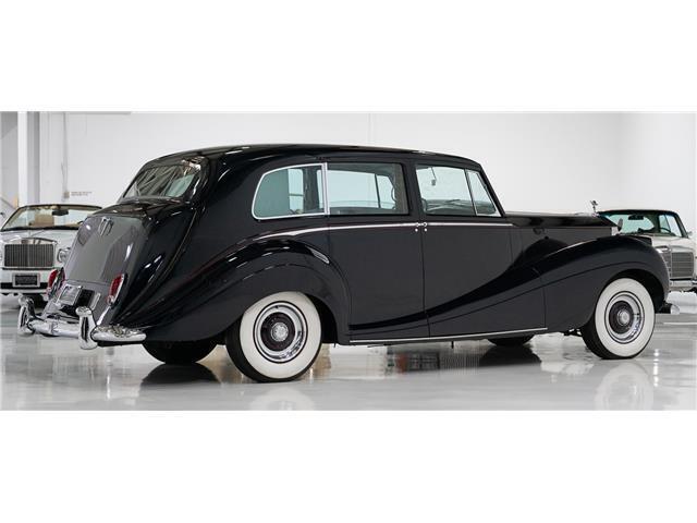 1956 Rolls-Royce Silver Wraith Enclosed Drive Limousine - photo 5