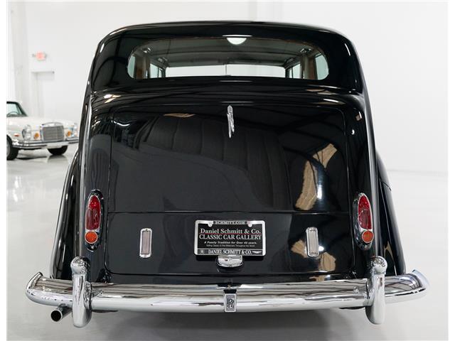 1956 Rolls-Royce Silver Wraith Enclosed Drive Limousine - photo 7