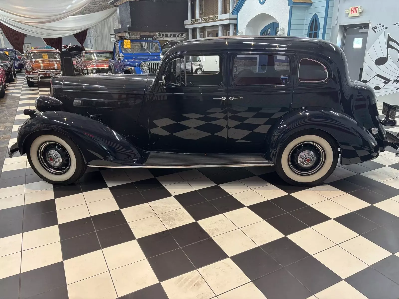 1936 Packard - photo 10