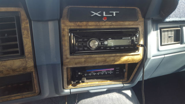 1986 Ford F-250 XLT Lariat Extended Cab Pickup 2-Door - photo 9