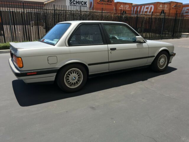 1991 BMW 3-Series 318IS - photo 4