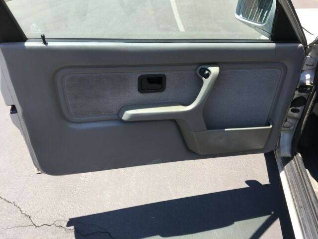 1991 BMW 3-Series 318IS - photo 6