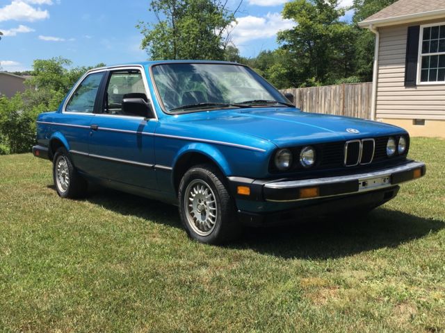 BMW 325e E30 1985 BMW 3-Series