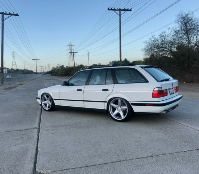 BMW 5 series ///M Sport Touring Wagon * No Reserve * 1992 BMW 5-Series 525iT e34