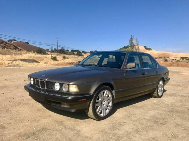 1990 BMW 7-Series 735i - photo 2