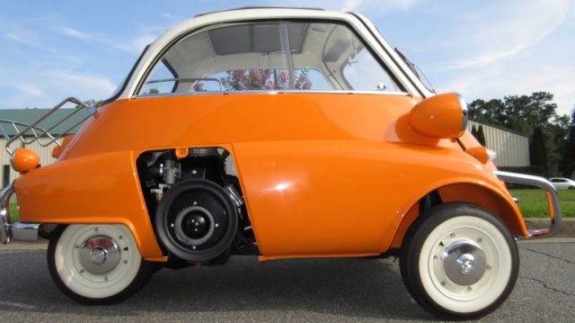 BMW Isetta 300 sliding window deluxe model 1958 BMW Isetta