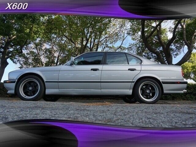 BMW M5 Sterling Silver Metallic with 181,001 Miles, for sale! 1991 BMW M5 E34