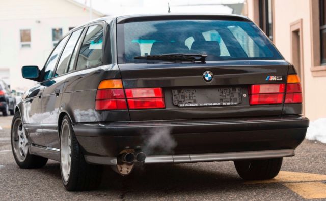 1992 BMW M5 - photo 2