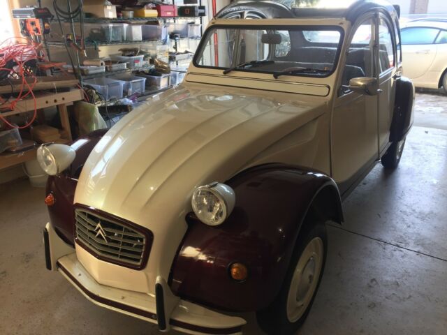 Bonjour and welcome to one cute little 1976 citroen 2 CV 1976 Citroën AX