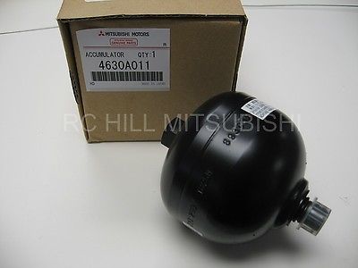 2003-2004 GENUINE MITSUBISHI MONTERO OEM HYDRAULIC BRAKE ACCUMULATOR 4630A011