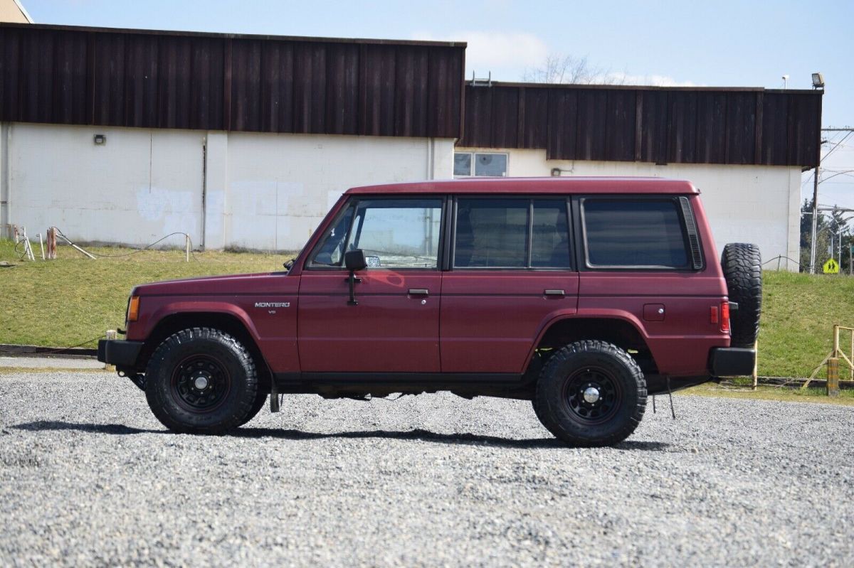 1989 Mitsubishi Montero LS - photo 3