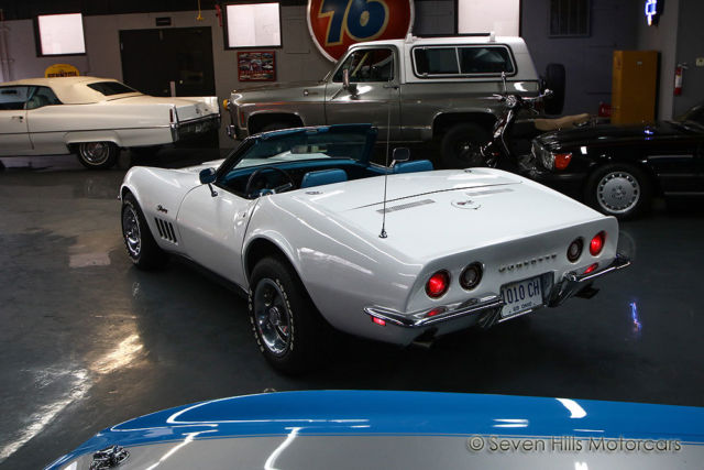 1969 Chevrolet Corvette Stingray Convertible - photo 8