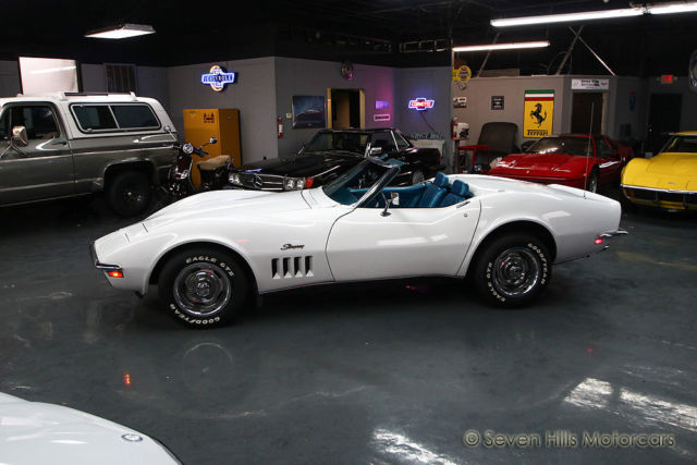 1969 Chevrolet Corvette Stingray Convertible - photo 9