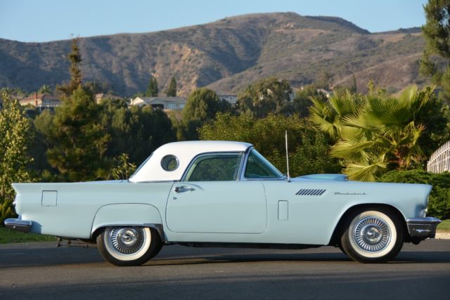 1957 Ford Thunderbird Roadster - photo 2
