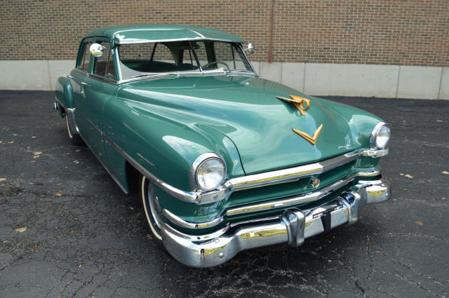 1952 Chrysler Saratoga 4 door sedan - photo 3
