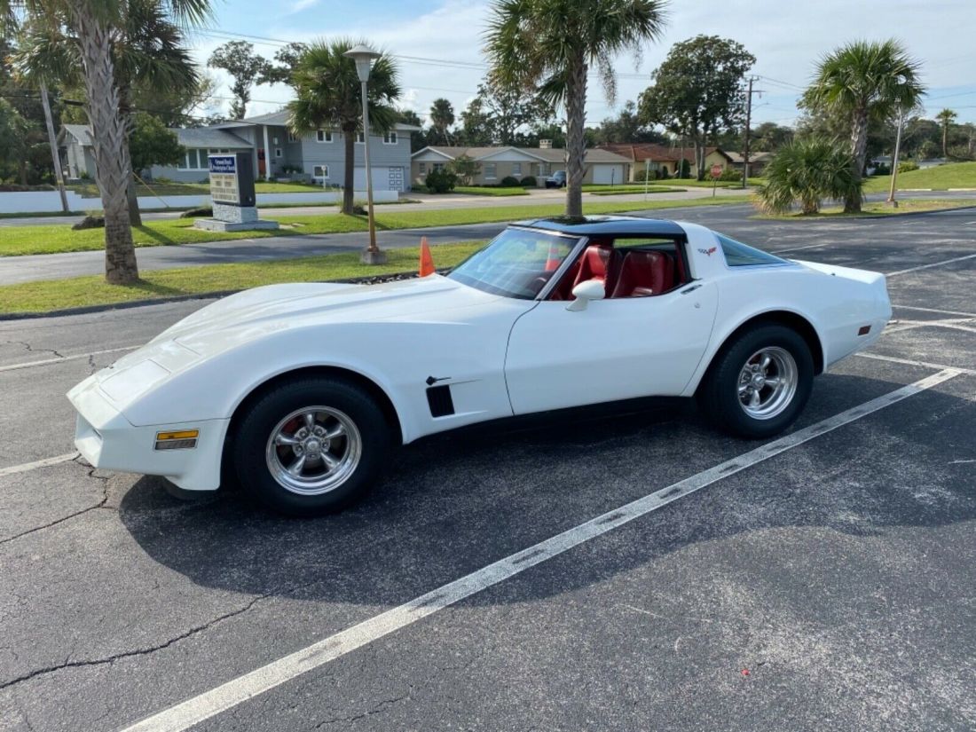 BREATHTAKING 1981 CORVETTE RESTO LOW ORIGINAL MILES 275HP FLAWLESS 1981 Chevrolet Corvette 275 HP