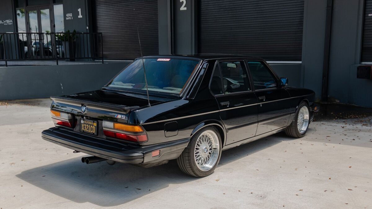 1988 BMW M5 E28 - photo 10