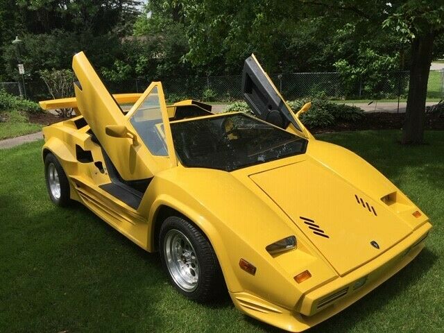 Bright Yellow 1986 Countach Kit Car 1986 Lamborghini Countach