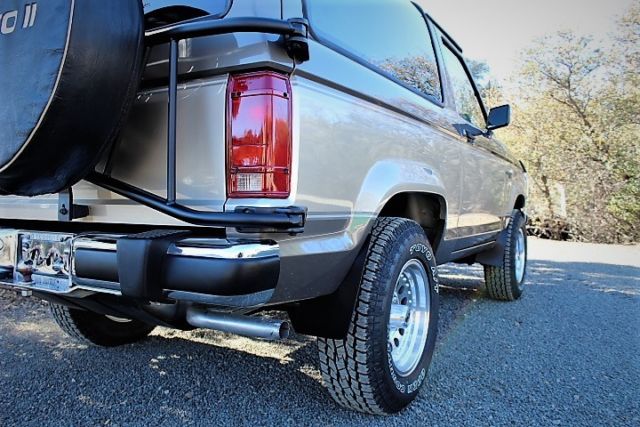 1989 Ford Bronco II XLT - photo 8