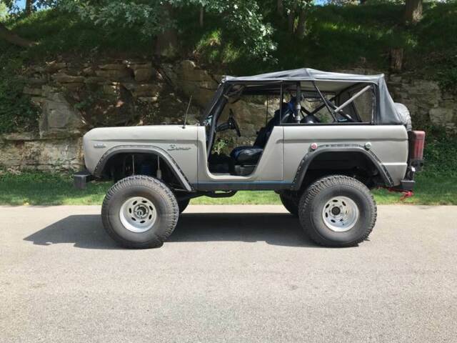1967 Ford Bronco V8 - photo 3