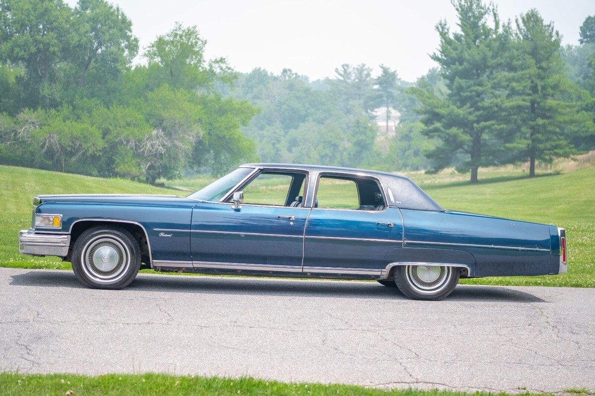 1975 Cadillac Fleetwood - photo 2