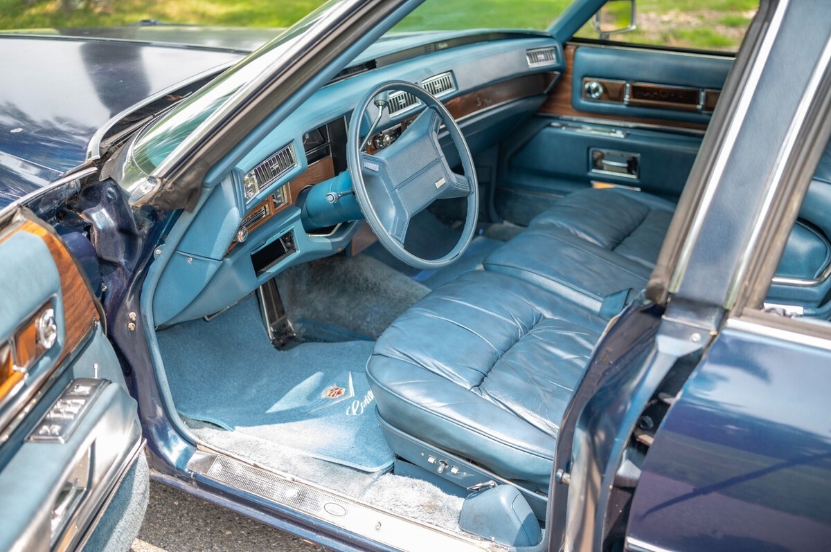 1975 Cadillac Fleetwood - photo 9