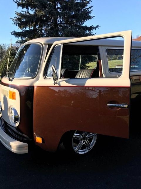 1977 Volkswagen Bus/Vanagon -CRUISE N STYLE - SEE VIDEO - photo 8