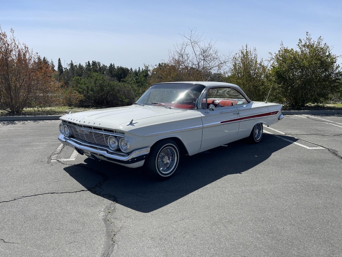 1961 Chevrolet Impala - photo 3