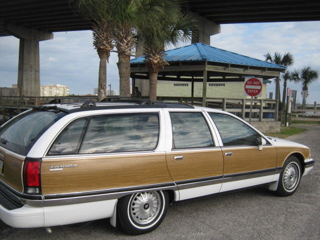 1994 Buick Roadmaster Estate - photo 2