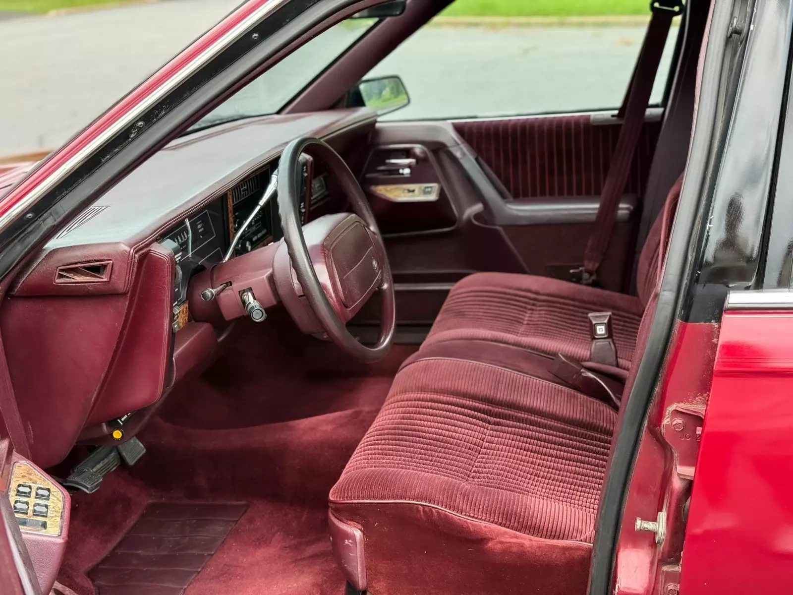 1993 Buick Century 132K LOW MILES VERY CLEAN NO RUST RUNS NEW NO RESERVE - photo 10
