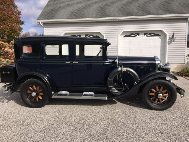 1930 Buick Sedan - photo 2