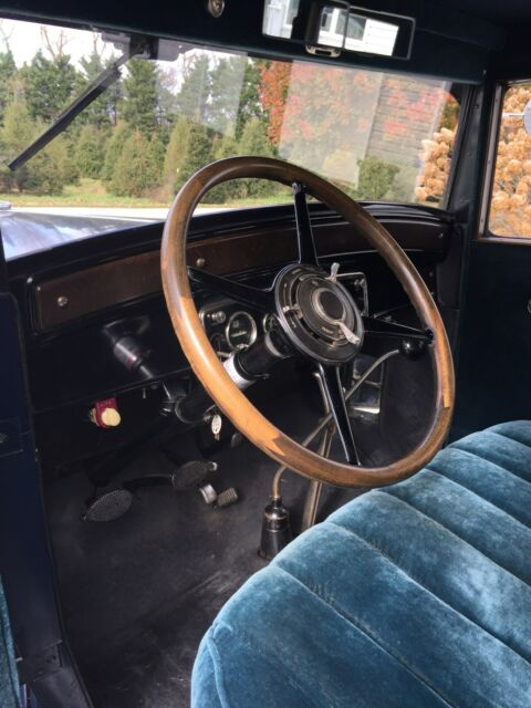 1930 Buick Sedan - photo 6
