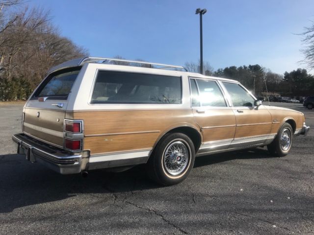 1986 Buick Electra Estate wagon - photo 4