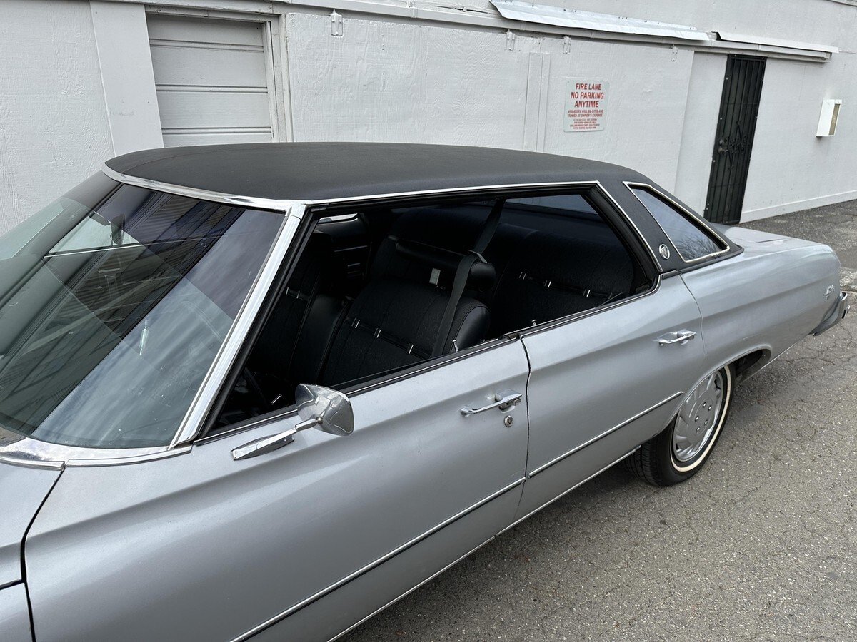 1975 Buick 4 door hardtop - photo 6
