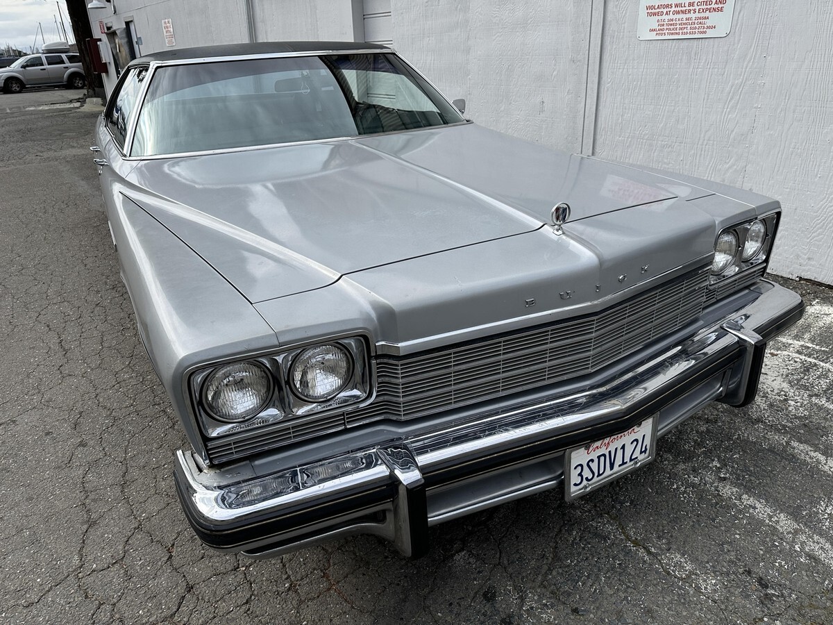 1975 Buick 4 door hardtop - photo 9