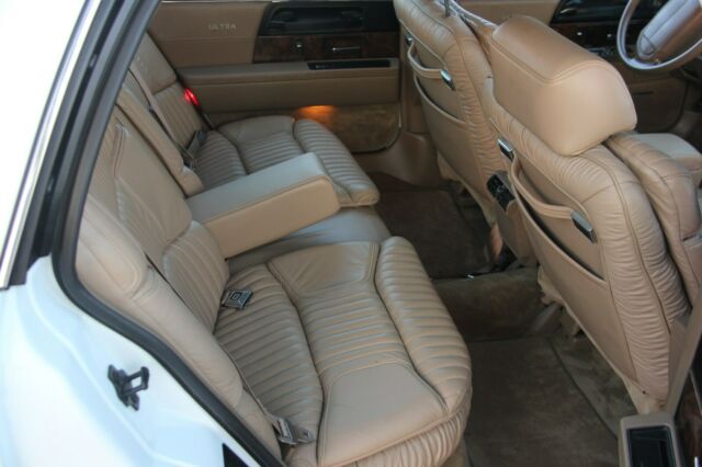 1993 Buick Park Avenue Ultra - photo 9