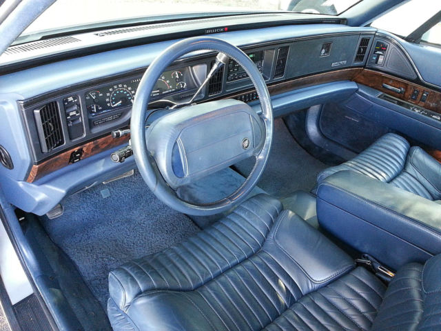 1991 Buick Park Avenue Ultra Sedan 4-Door - photo 10