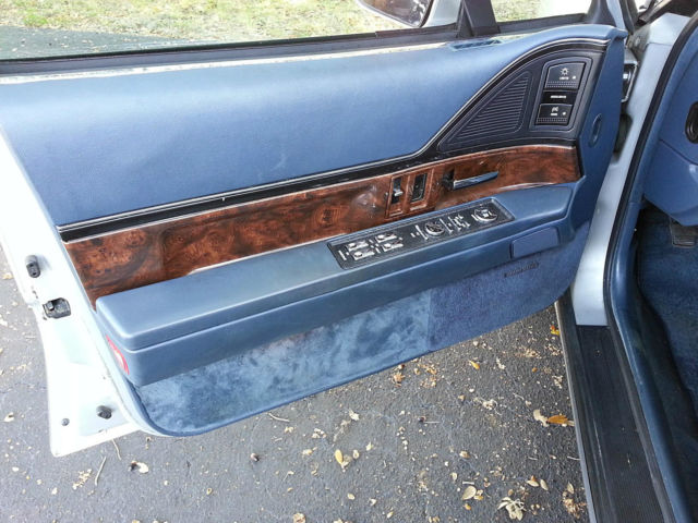 1991 Buick Park Avenue Ultra Sedan 4-Door - photo 11