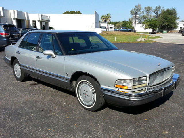 1991 Buick Park Avenue Ultra Sedan 4-Door - photo 3