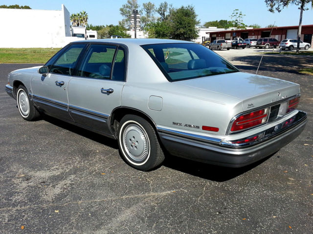 1991 Buick Park Avenue Ultra Sedan 4-Door - photo 6