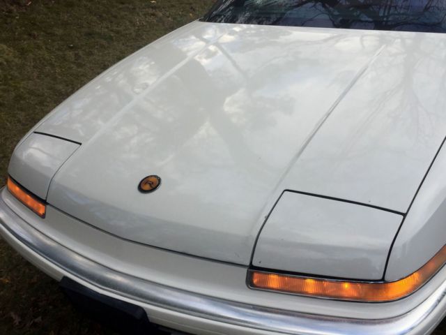 1991 Buick Reatta - photo 2
