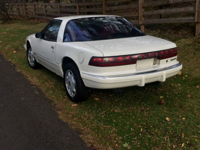1991 Buick Reatta - photo 7