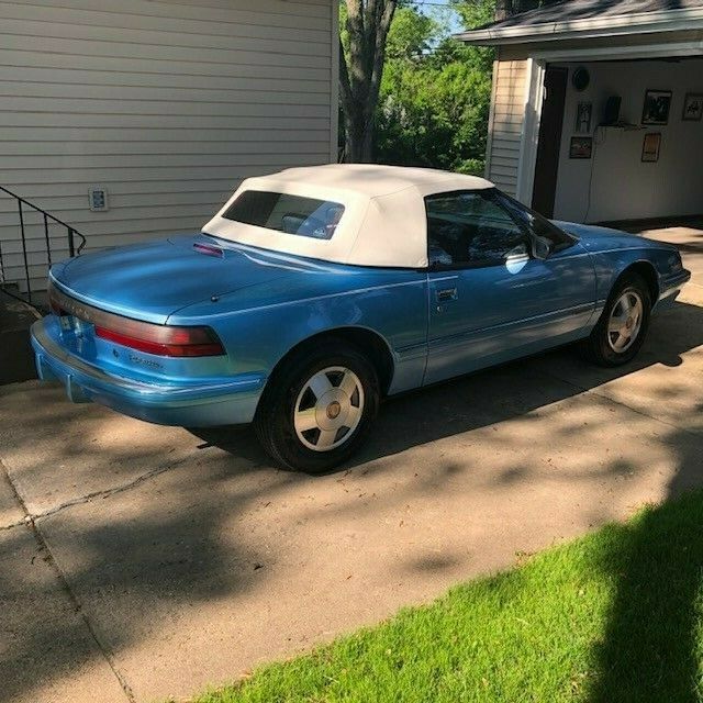 1990 Buick Reatta TAN LEATHER - photo 2