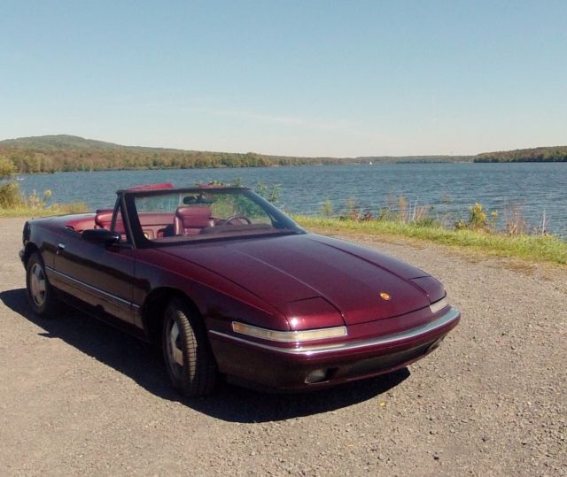 1990 Buick Reatta - photo 2