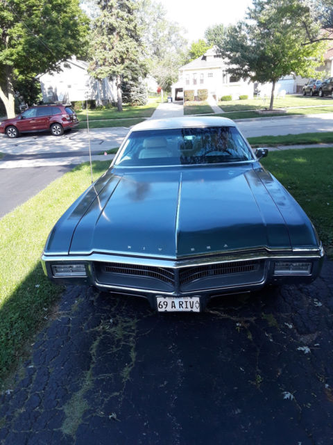 1969 Buick Riviera GREY