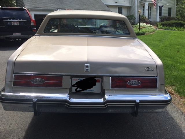 1985 Buick Riviera - photo 8