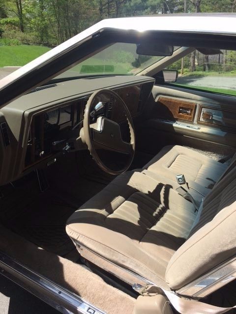 1985 Buick Riviera - photo 9