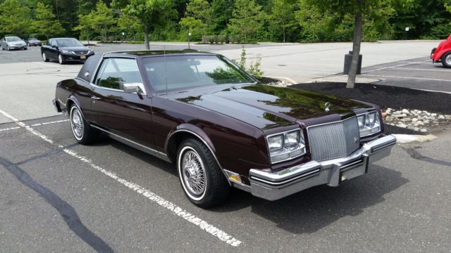 1985 Buick Riviera - photo 2