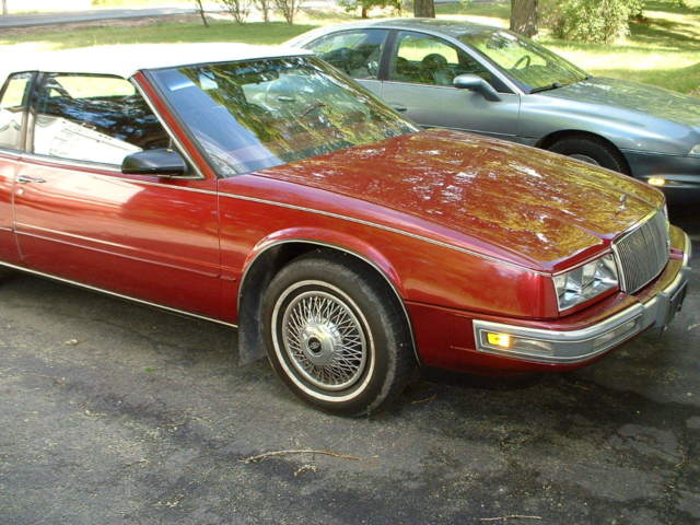 1987 Buick Riviera CARRIAGE ROOF - photo 2
